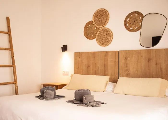Hélène Holidays&Retreats